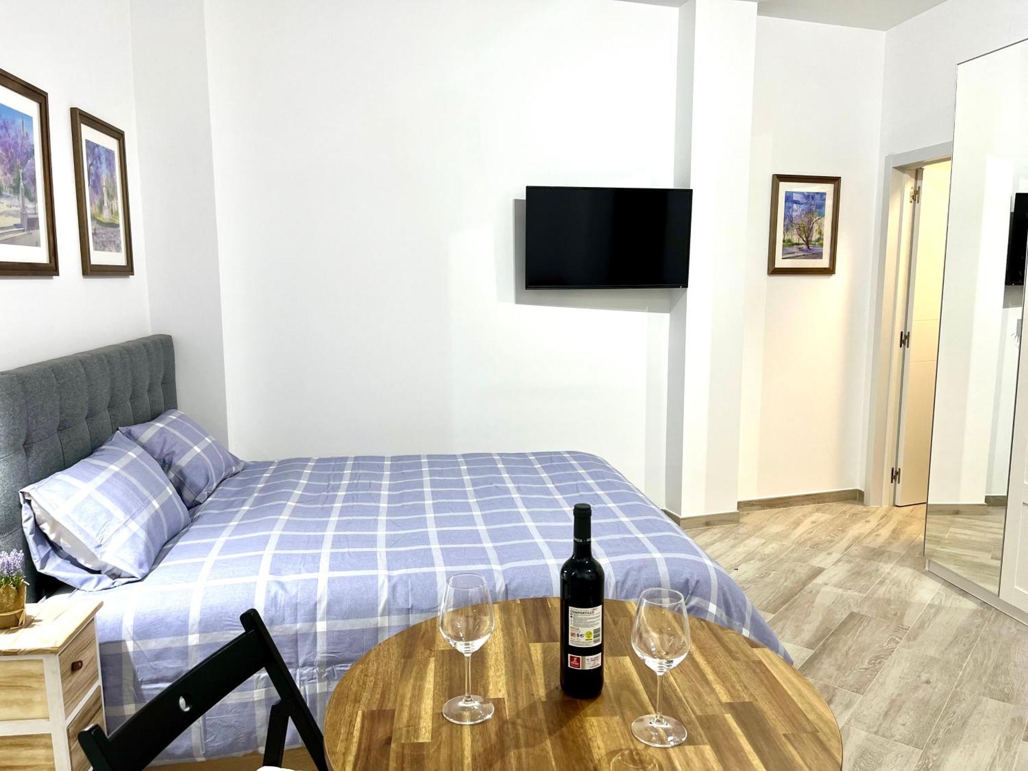 Malasana 51, New Art Apartment, Breakfast Included, Historic Center, Quite Neighborhood, Ml Malaga Luaran gambar